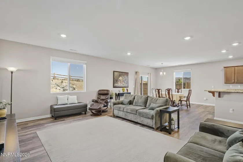 556 Beckwourth, Reno, Nevada 89506, 3 Bedrooms Bedrooms, ,2 BathroomsBathrooms,Residential,Residential,Beckwourth,260002830