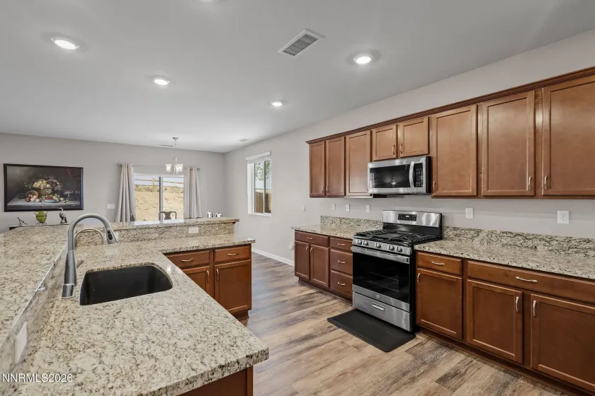 556 Beckwourth, Reno, Nevada 89506, 3 Bedrooms Bedrooms, ,2 BathroomsBathrooms,Residential,Residential,Beckwourth,260002830