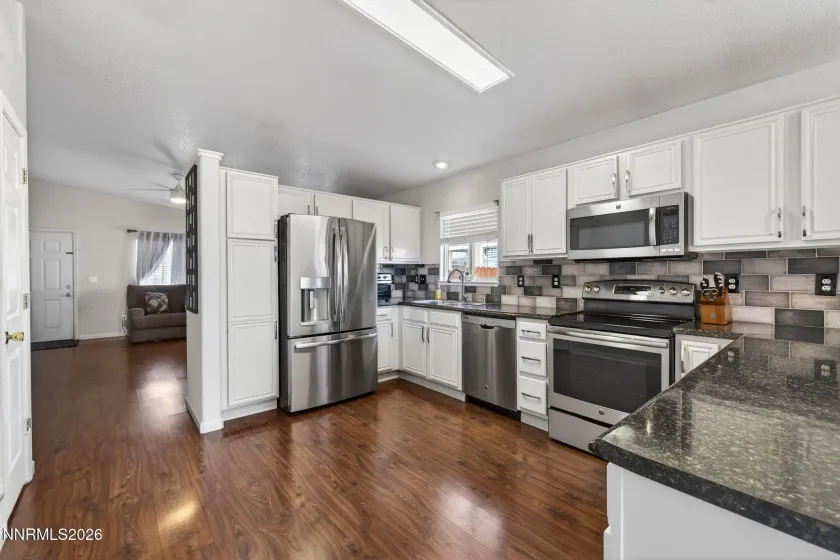 7385 Matisse, Sun Valley, Nevada 89433, 4 Bedrooms Bedrooms, ,2 BathroomsBathrooms,Residential,Residential,Matisse,260002833