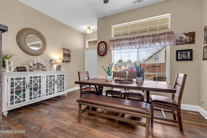 3288 Genil, Sparks, Nevada 89436, 3 Bedrooms Bedrooms, ,2 BathroomsBathrooms,Residential,Residential,Genil,260002835