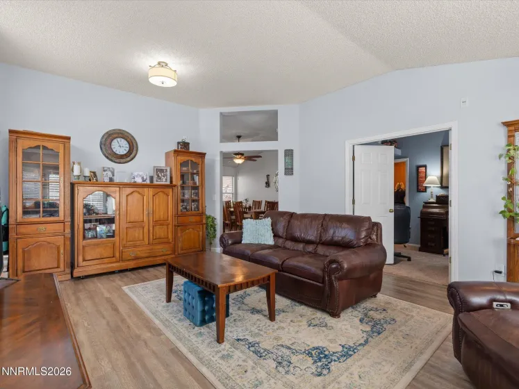 300 Kilborne, Reno, Nevada 89509, 4 Bedrooms Bedrooms, ,2 BathroomsBathrooms,Residential,Residential,Kilborne,260002840