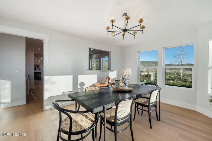 680 Rowe, Sparks, Nevada 89441, 4 Bedrooms Bedrooms, ,3 BathroomsBathrooms,Residential,Residential,Rowe,260002848