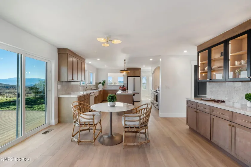 680 Rowe, Sparks, Nevada 89441, 4 Bedrooms Bedrooms, ,3 BathroomsBathrooms,Residential,Residential,Rowe,260002848