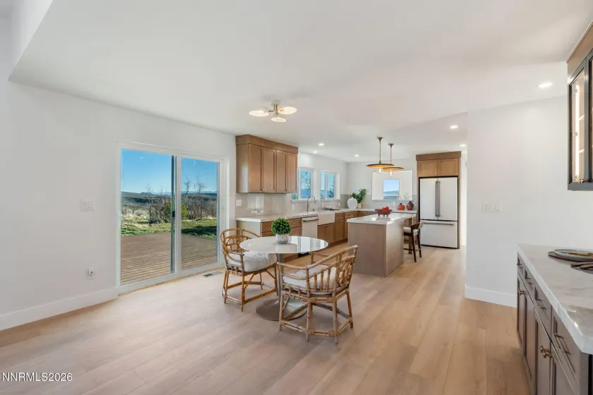 680 Rowe, Sparks, Nevada 89441, 4 Bedrooms Bedrooms, ,3 BathroomsBathrooms,Residential,Residential,Rowe,260002848