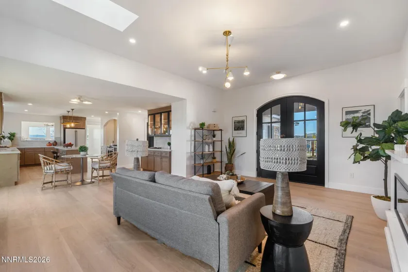 680 Rowe, Sparks, Nevada 89441, 4 Bedrooms Bedrooms, ,3 BathroomsBathrooms,Residential,Residential,Rowe,260002848