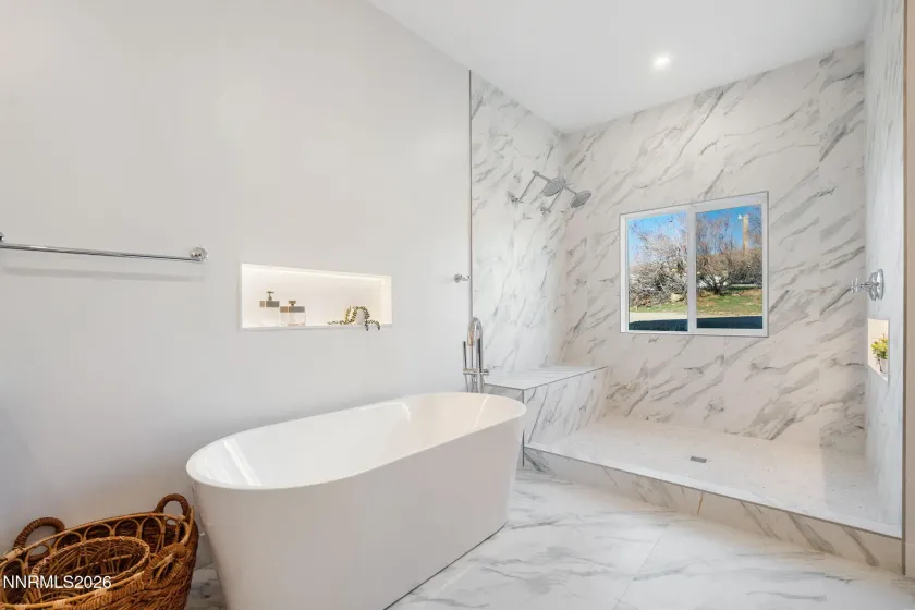 680 Rowe, Sparks, Nevada 89441, 4 Bedrooms Bedrooms, ,3 BathroomsBathrooms,Residential,Residential,Rowe,260002848