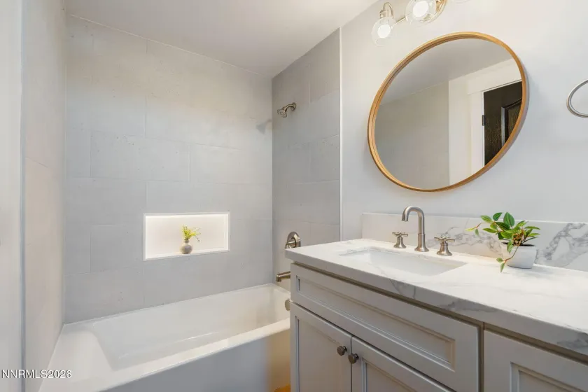 680 Rowe, Sparks, Nevada 89441, 4 Bedrooms Bedrooms, ,3 BathroomsBathrooms,Residential,Residential,Rowe,260002848