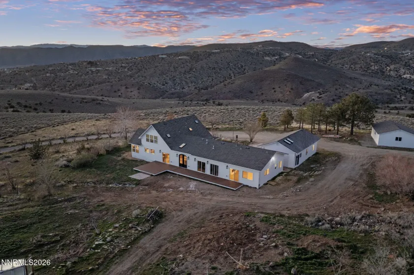 680 Rowe, Sparks, Nevada 89441, 4 Bedrooms Bedrooms, ,3 BathroomsBathrooms,Residential,Residential,Rowe,260002848