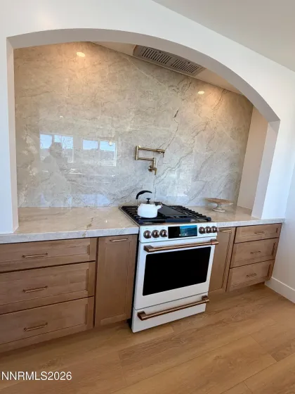 680 Rowe, Sparks, Nevada 89441, 4 Bedrooms Bedrooms, ,3 BathroomsBathrooms,Residential,Residential,Rowe,260002848