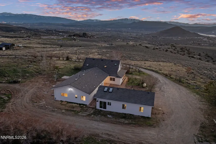 680 Rowe, Sparks, Nevada 89441, 4 Bedrooms Bedrooms, ,3 BathroomsBathrooms,Residential,Residential,Rowe,260002848