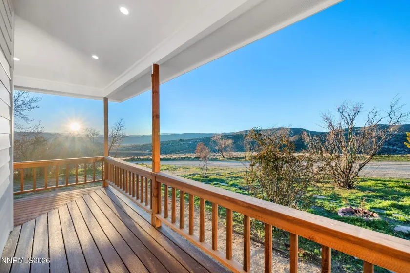 680 Rowe, Sparks, Nevada 89441, 4 Bedrooms Bedrooms, ,3 BathroomsBathrooms,Residential,Residential,Rowe,260002848