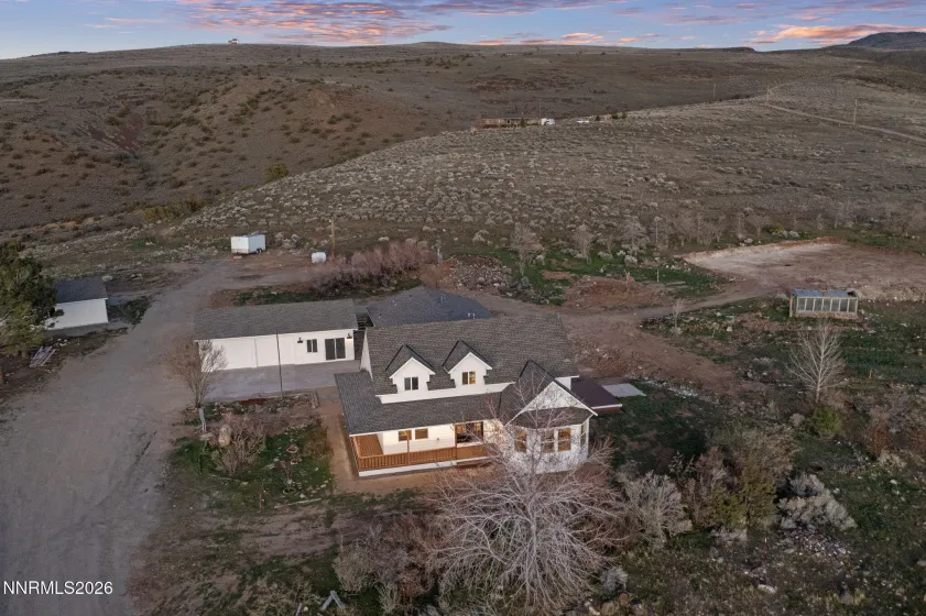 680 Rowe, Sparks, Nevada 89441, 4 Bedrooms Bedrooms, ,3 BathroomsBathrooms,Residential,Residential,Rowe,260002848