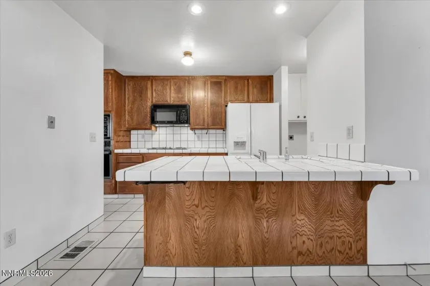 4158 Marigene, Reno, Nevada 89509, 2 Bedrooms Bedrooms, ,3 BathroomsBathrooms,Residential,Residential,Marigene,260002849