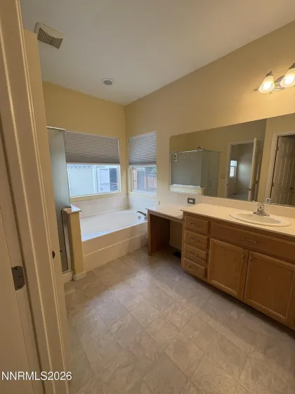 954 Iris, Fernley, Nevada 89408, 4 Bedrooms Bedrooms, ,3 BathroomsBathrooms,Residential,Residential,Iris,260002851