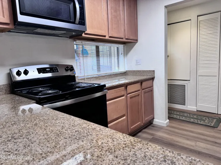 3012 Eastshore, Reno, Nevada 89509, 2 Bedrooms Bedrooms, ,2 BathroomsBathrooms,Residential,Residential,Eastshore,260002853