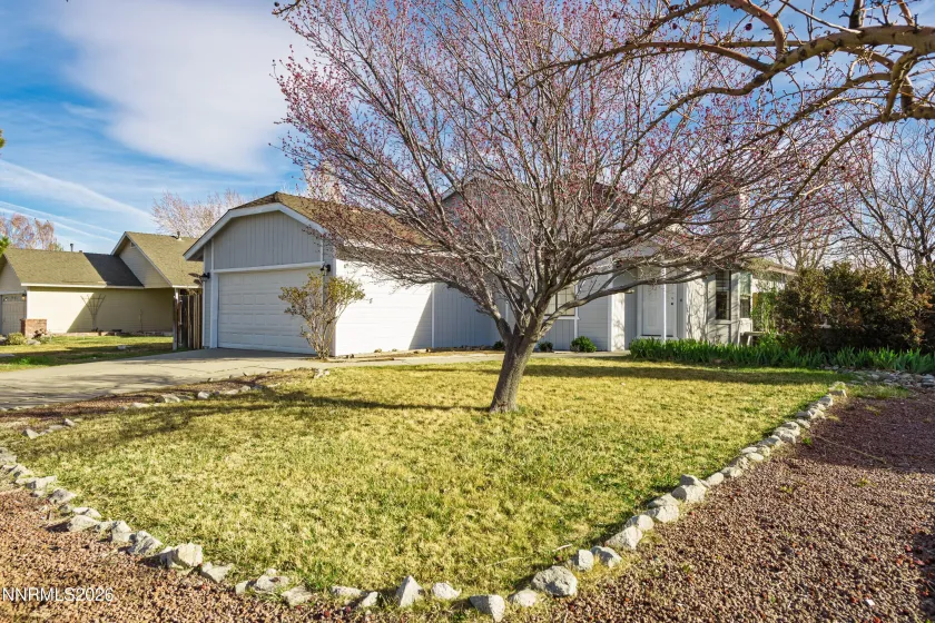 1352 Leonard, Gardnerville, Nevada 89460, 3 Bedrooms Bedrooms, ,2 BathroomsBathrooms,Residential,Residential,Leonard,260002862