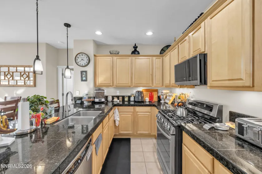 1180 Fairway Vista, Sparks, Nevada 89436, 2 Bedrooms Bedrooms, ,3 BathroomsBathrooms,Residential,Residential,Fairway Vista,260002872