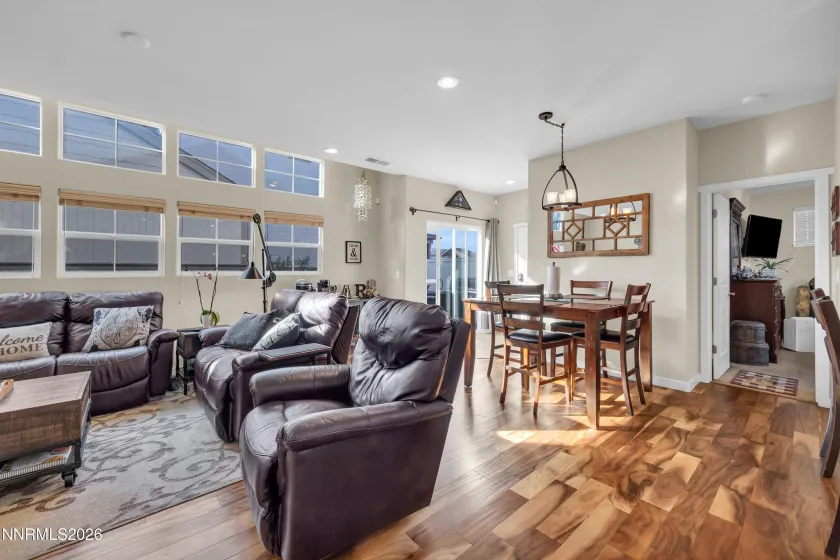 1180 Fairway Vista, Sparks, Nevada 89436, 2 Bedrooms Bedrooms, ,3 BathroomsBathrooms,Residential,Residential,Fairway Vista,260002872