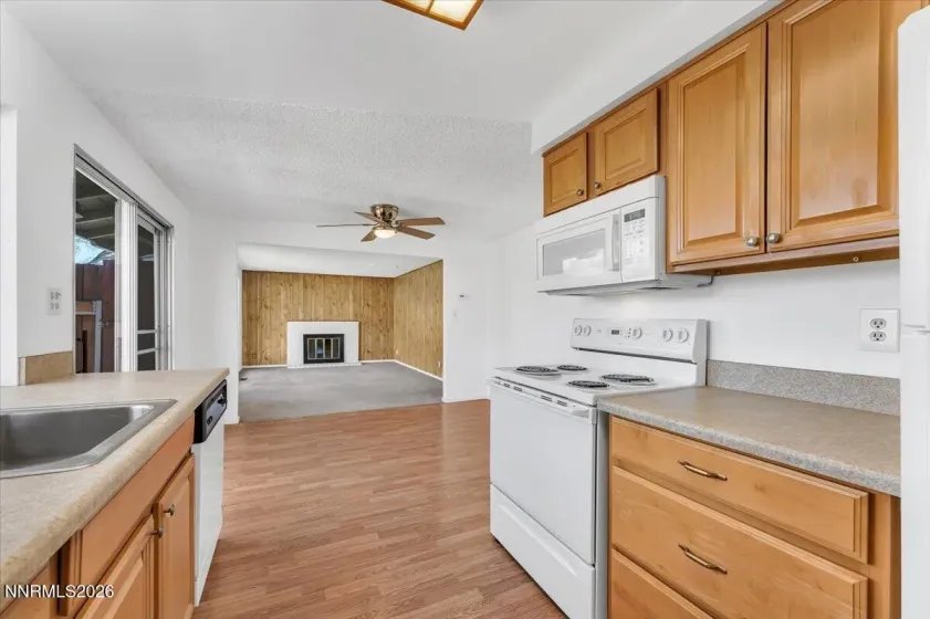 909 Mesa Ridge, Sparks, Nevada 89434, 2 Bedrooms Bedrooms, ,1 BathroomBathrooms,Residential,Residential,Mesa Ridge,260002864