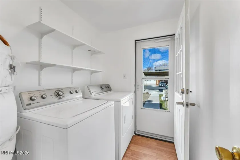 909 Mesa Ridge, Sparks, Nevada 89434, 2 Bedrooms Bedrooms, ,1 BathroomBathrooms,Residential,Residential,Mesa Ridge,260002864