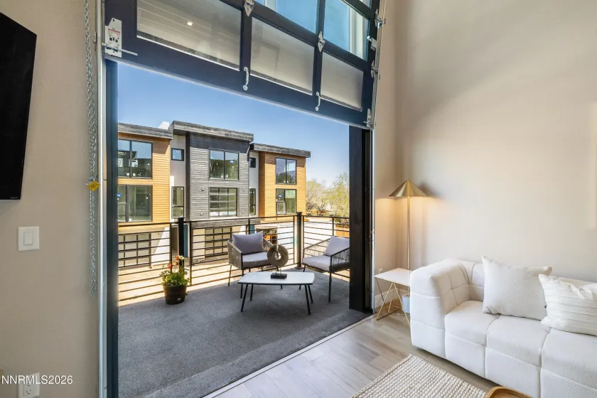 3812 Lakeside, Reno, Nevada 89509, 3 Bedrooms Bedrooms, ,4 BathroomsBathrooms,Residential,Residential,Lakeside,260002869