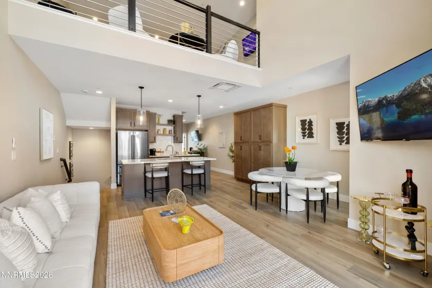 3812 Lakeside, Reno, Nevada 89509, 3 Bedrooms Bedrooms, ,4 BathroomsBathrooms,Residential,Residential,Lakeside,260002869