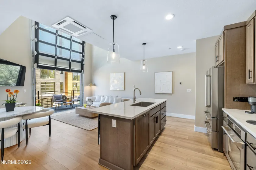 3812 Lakeside, Reno, Nevada 89509, 3 Bedrooms Bedrooms, ,4 BathroomsBathrooms,Residential,Residential,Lakeside,260002869