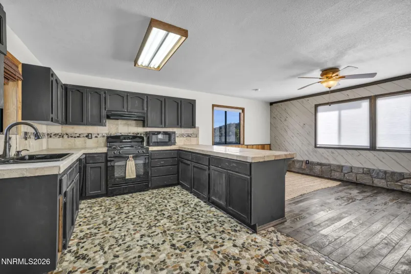 1835 Lousetown, Reno, Nevada 89521, 3 Bedrooms Bedrooms, ,2 BathroomsBathrooms,Residential,Residential,Lousetown,260002870