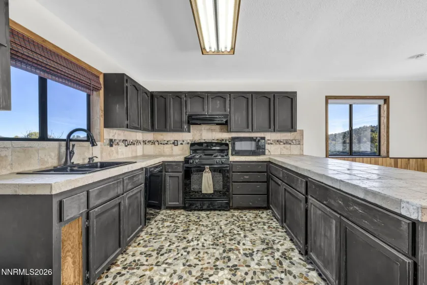 1835 Lousetown, Reno, Nevada 89521, 3 Bedrooms Bedrooms, ,2 BathroomsBathrooms,Residential,Residential,Lousetown,260002870