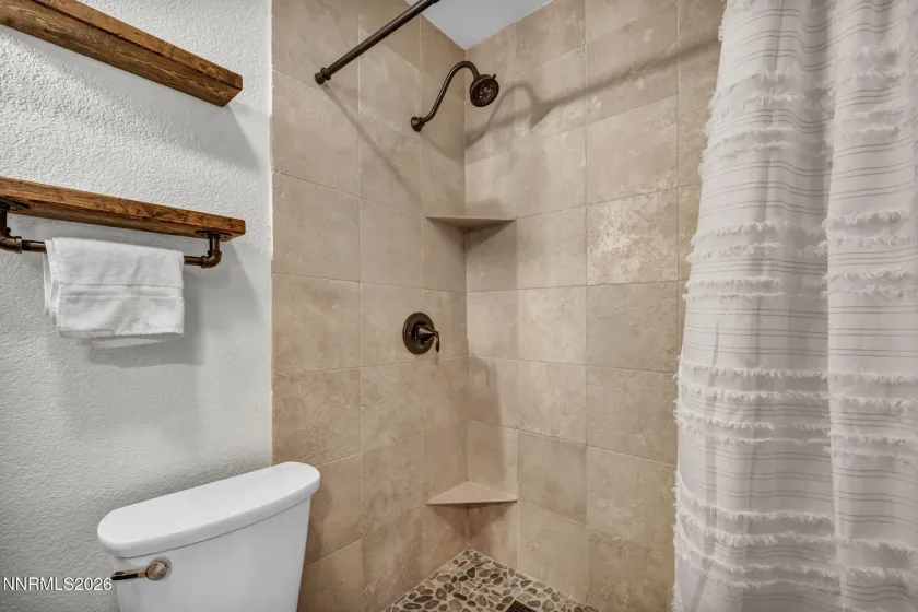 1835 Lousetown, Reno, Nevada 89521, 3 Bedrooms Bedrooms, ,2 BathroomsBathrooms,Residential,Residential,Lousetown,260002870