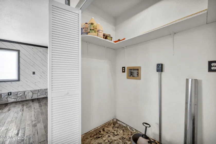 1835 Lousetown, Reno, Nevada 89521, 3 Bedrooms Bedrooms, ,2 BathroomsBathrooms,Residential,Residential,Lousetown,260002870