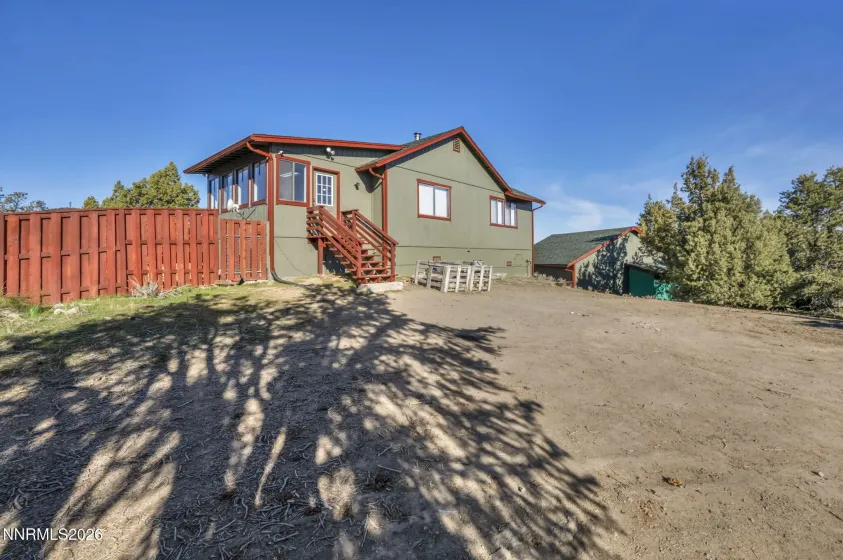 1835 Lousetown, Reno, Nevada 89521, 3 Bedrooms Bedrooms, ,2 BathroomsBathrooms,Residential,Residential,Lousetown,260002870