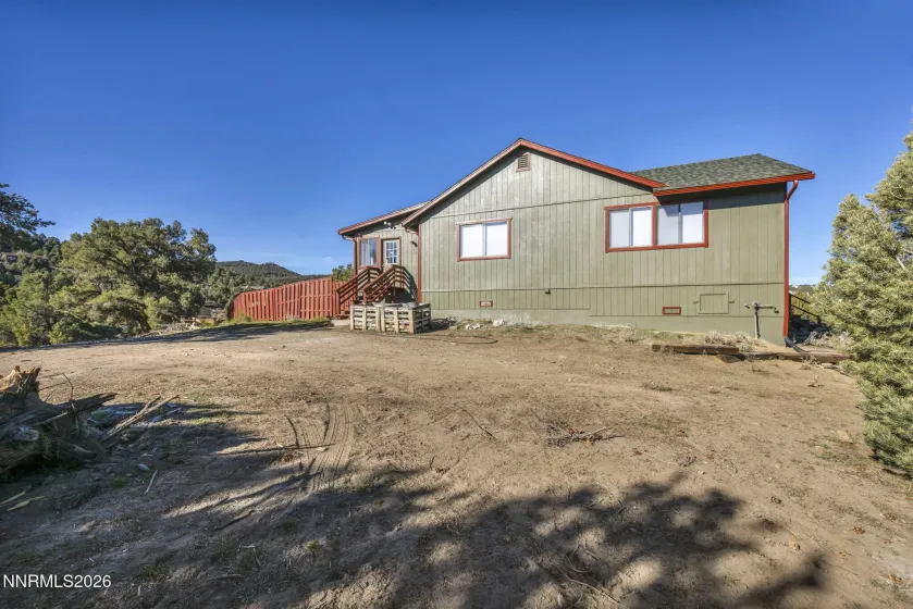 1835 Lousetown, Reno, Nevada 89521, 3 Bedrooms Bedrooms, ,2 BathroomsBathrooms,Residential,Residential,Lousetown,260002870