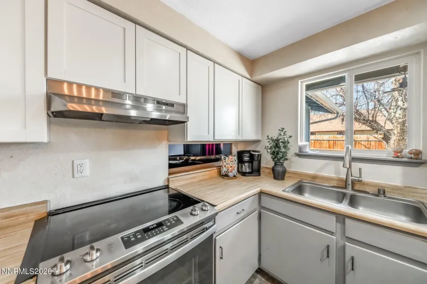 370 Maple, Fernley, Nevada 89408, 4 Bedrooms Bedrooms, ,2 BathroomsBathrooms,Residential,Residential,Maple,260002874