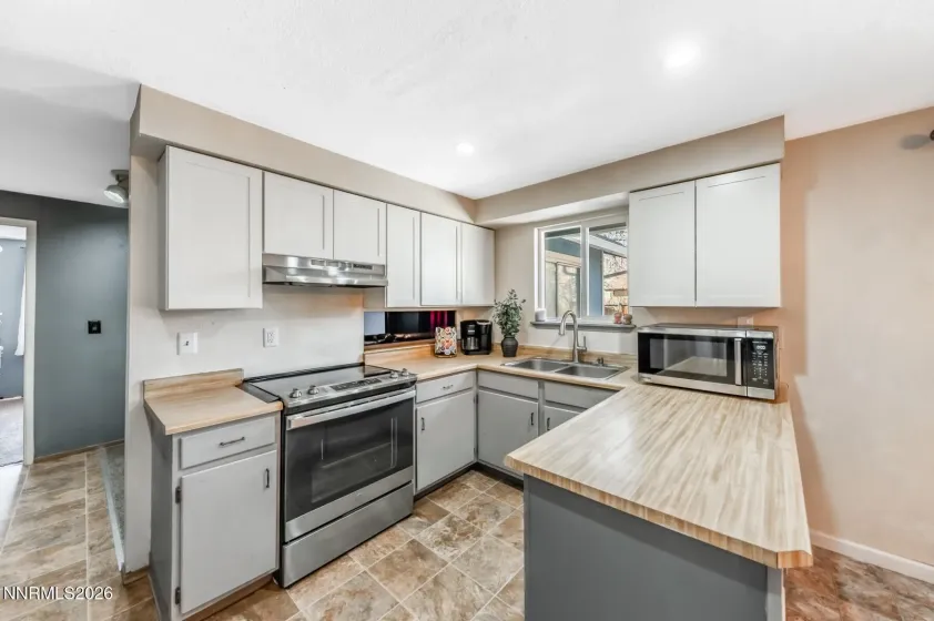 370 Maple, Fernley, Nevada 89408, 4 Bedrooms Bedrooms, ,2 BathroomsBathrooms,Residential,Residential,Maple,260002874