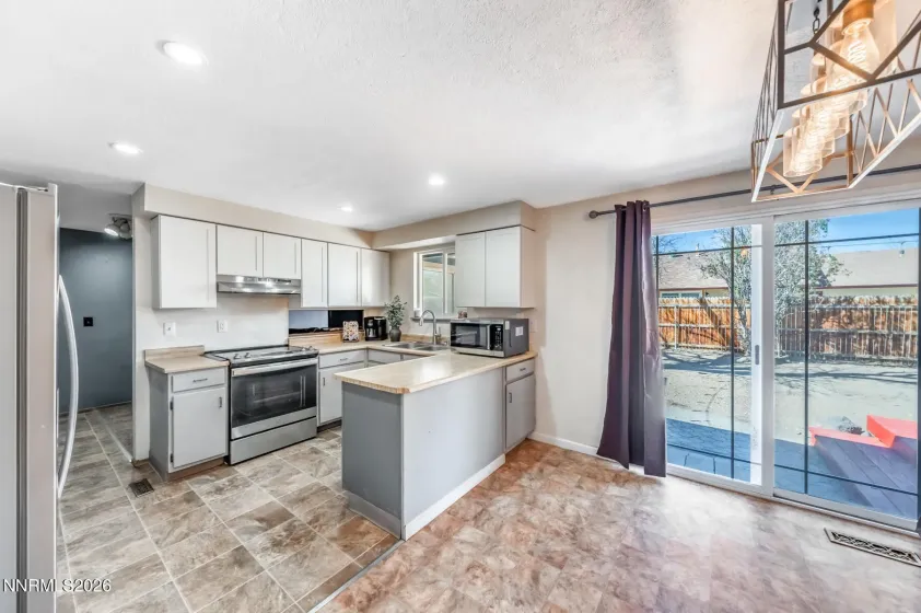 370 Maple, Fernley, Nevada 89408, 4 Bedrooms Bedrooms, ,2 BathroomsBathrooms,Residential,Residential,Maple,260002874