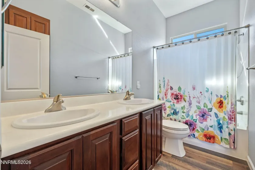 7140 Souverain, Reno, Nevada 89506, 3 Bedrooms Bedrooms, ,2 BathroomsBathrooms,Residential,Residential,Souverain,260002876