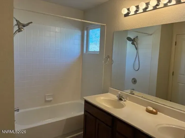 4896 Treetop, Sparks, Nevada 89436, 5 Bedrooms Bedrooms, ,3 BathroomsBathrooms,Residential,Residential,Treetop,260002883