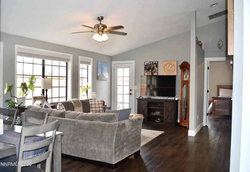 178 Lisa, Carson City, Nevada 89706, 3 Bedrooms Bedrooms, ,2 BathroomsBathrooms,Residential,Residential,Lisa,260002901