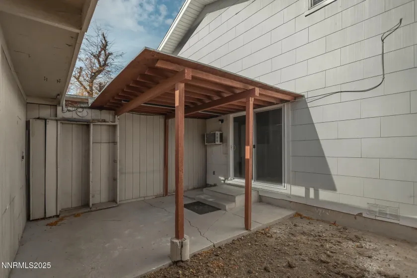 129 Smithridge, Reno, Nevada 89502, 2 Bedrooms Bedrooms, ,2 BathroomsBathrooms,Residential,Residential,Smithridge,250058454