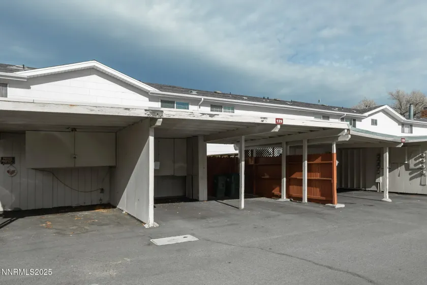 129 Smithridge, Reno, Nevada 89502, 2 Bedrooms Bedrooms, ,2 BathroomsBathrooms,Residential,Residential,Smithridge,250058454