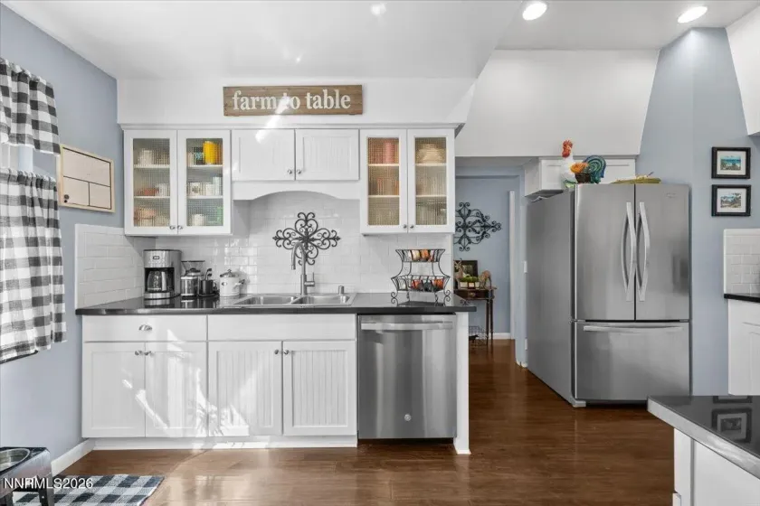 2325 Watt, Reno, Nevada 89509, 2 Bedrooms Bedrooms, ,3 BathroomsBathrooms,Residential,Residential,Watt,260002906