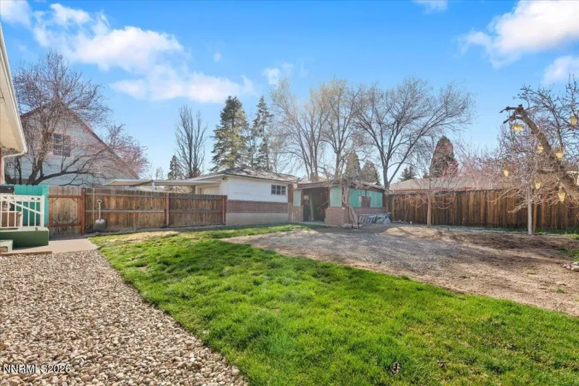 2325 Watt, Reno, Nevada 89509, 2 Bedrooms Bedrooms, ,3 BathroomsBathrooms,Residential,Residential,Watt,260002906