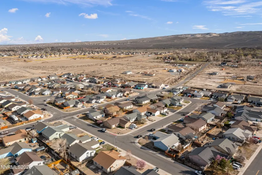 712 Hastings, Fernley, Nevada 89408, 3 Bedrooms Bedrooms, ,2 BathroomsBathrooms,Residential,Residential,Hastings,260002908