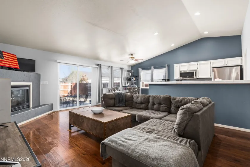 712 Hastings, Fernley, Nevada 89408, 3 Bedrooms Bedrooms, ,2 BathroomsBathrooms,Residential,Residential,Hastings,260002908