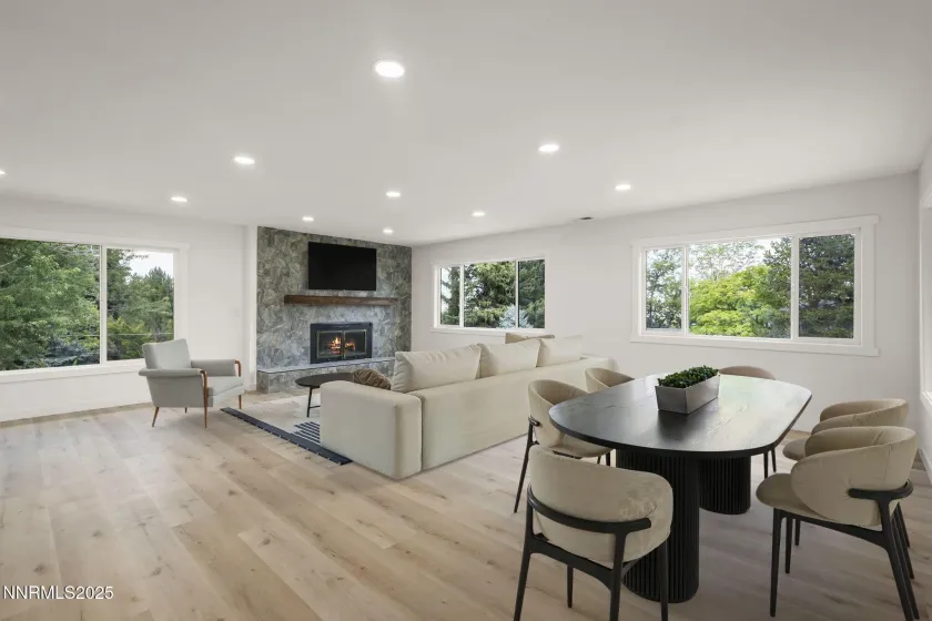 2920 Moana, Reno, Nevada 89509, 4 Bedrooms Bedrooms, ,2 BathroomsBathrooms,Residential,Residential,Moana,250054128