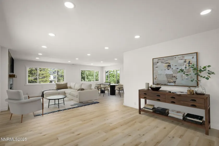 2920 Moana, Reno, Nevada 89509, 4 Bedrooms Bedrooms, ,2 BathroomsBathrooms,Residential,Residential,Moana,250054128