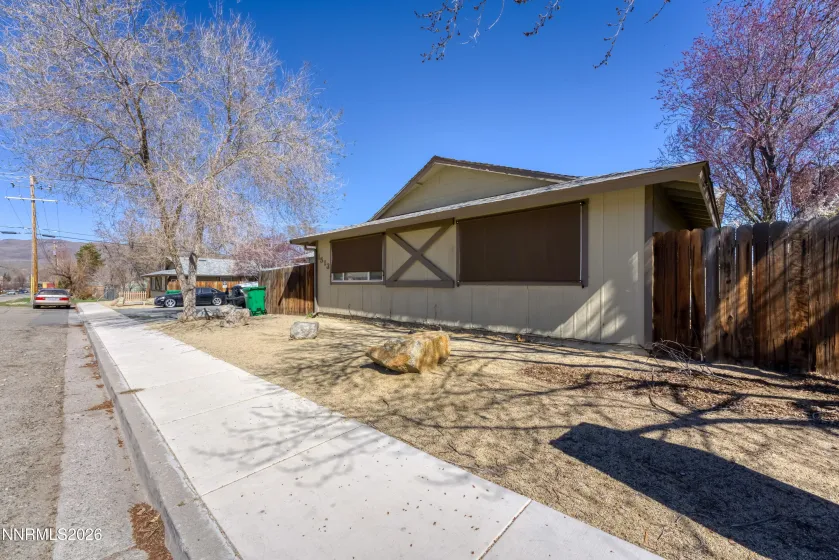 1513 Edmonds, Carson City, Nevada 89701, ,Residential Income,Residential,Edmonds,260002910