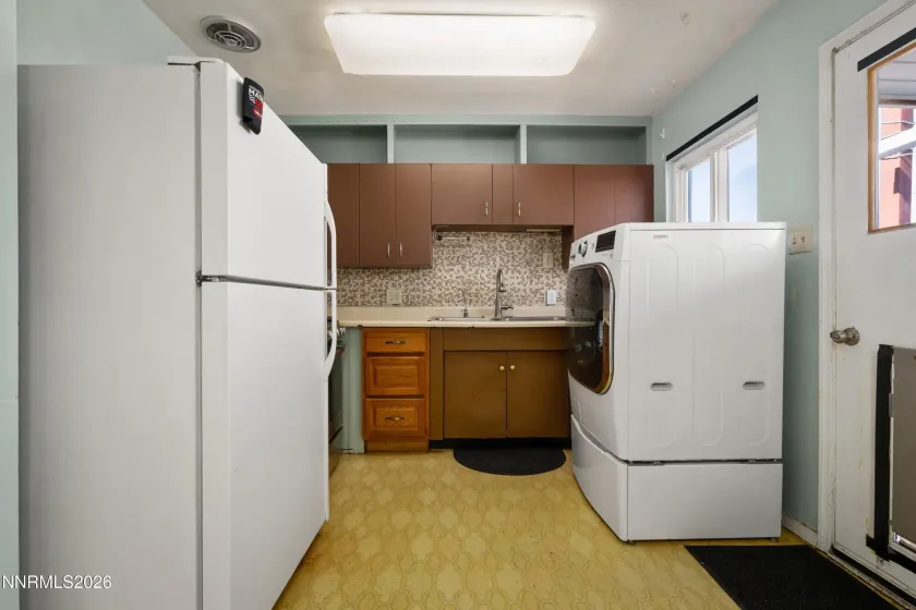 112 K, Sparks, Nevada 89431, 2 Bedrooms Bedrooms, ,1 BathroomBathrooms,Residential,Residential,K,260002909