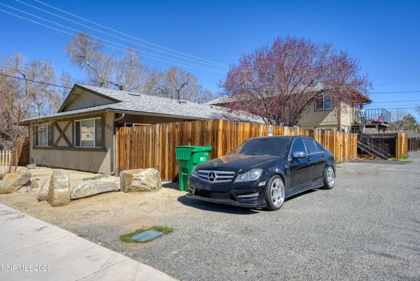 1517 Edmonds, Carson City, Nevada 89701, ,Residential Income,Residential,Edmonds,260002912